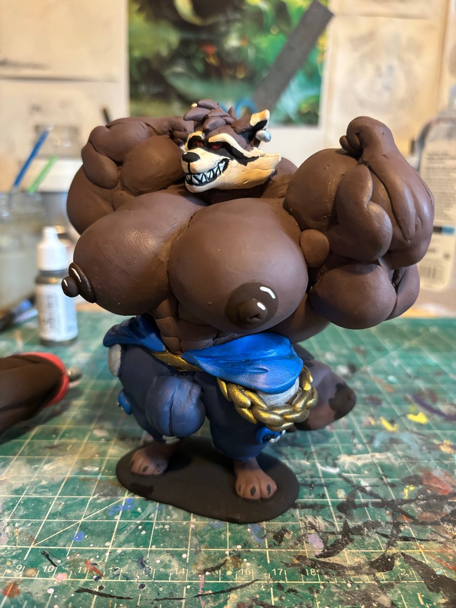 New month, new queue! Opening 2 more custom sculpture slots for October, full bodies are $290, waist-up busts are $190, and busts are $95! Turnaround's 2-3 weeks and I take split payments, feel free to DM with questions and check out my form below!  🐼✨