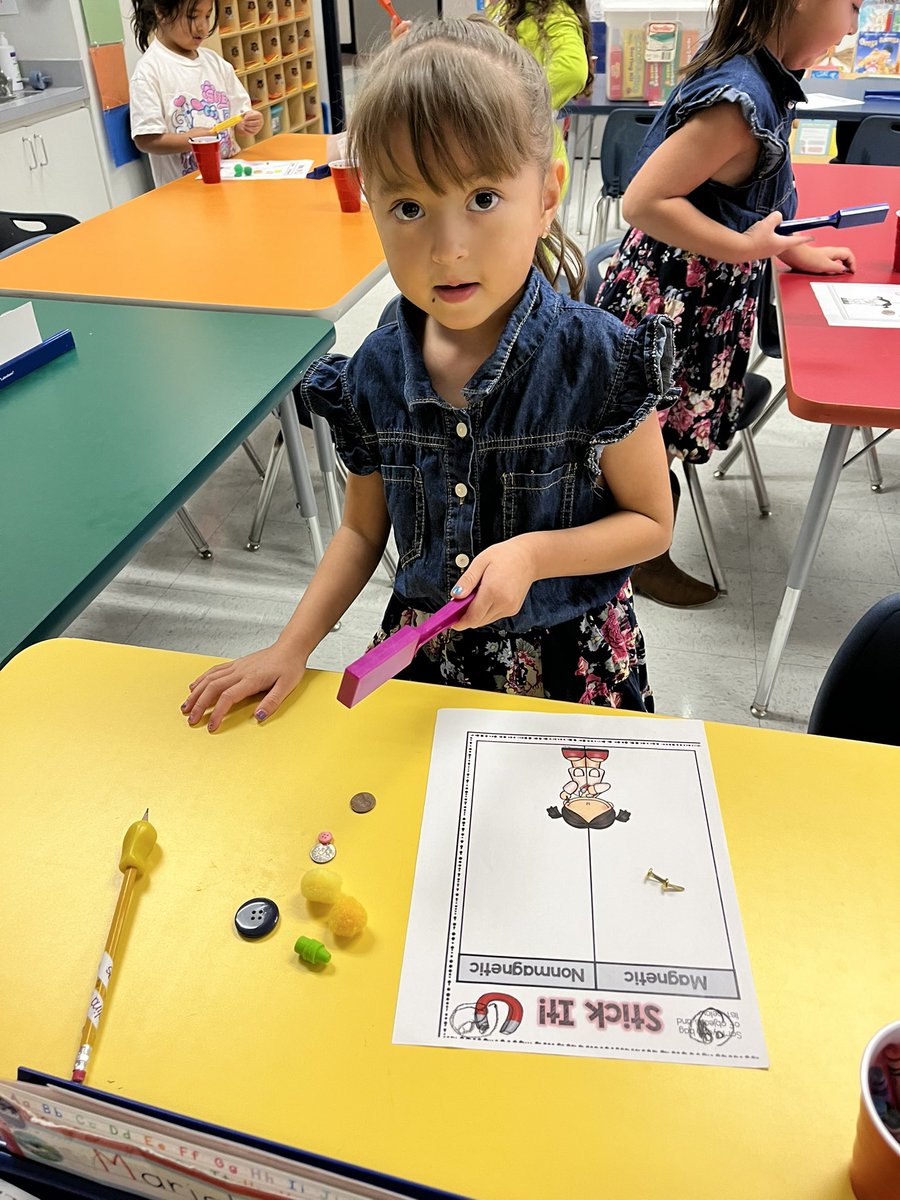 vaviles01's tweet photo. Magnetic or non-magnetic? Scholars sorting magnetic and non-magnetic objects #ESLAcademy #patrotpride https://t.co/N8dxXLkHZl