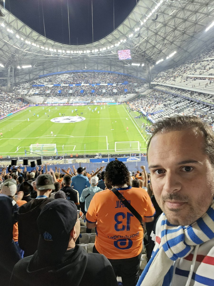 JeremyBacchi's tweet photo. Enfin la ligue des champions de retour au Vel'. En espérant les 3 points. Allez l'OM 💙🤍💙🤍
#SW87 #TeamOM #OMAJAX https://t.co/is86Z5YBYA