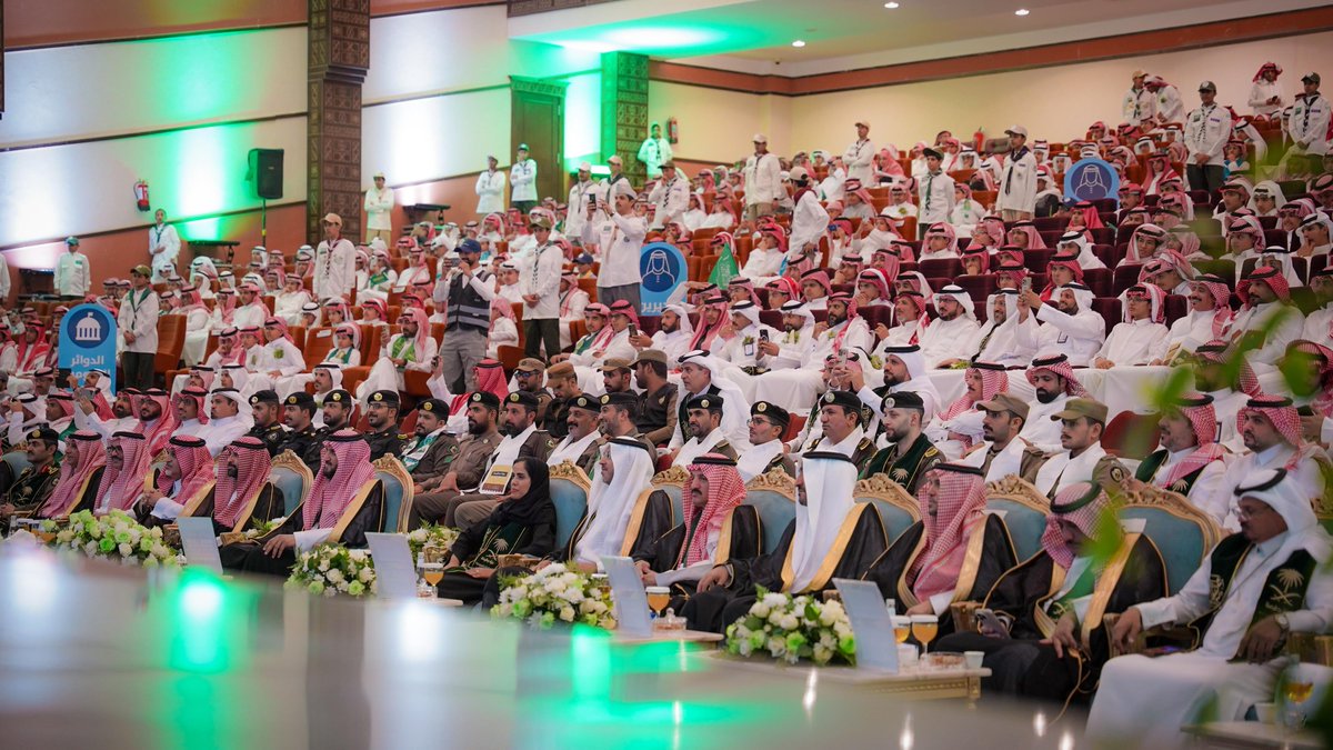 تغطية | تحت رعاية صاحب السمو الملكي الأمير د. حسام بن سعود بن عبدالعزيز..
#تعليم_الباحة يقيم  حفله السنوي بمناسبة #اليوم_الوطني_السعودي_95 على مسرح مركز الملك عبدالعزيز الحضاري، بحضور وكيل إمارة المنطقة، ووكيل وزارة التعليم للابتعاث، ومدير عام التعليم، ومديري الإدارات الحكومية