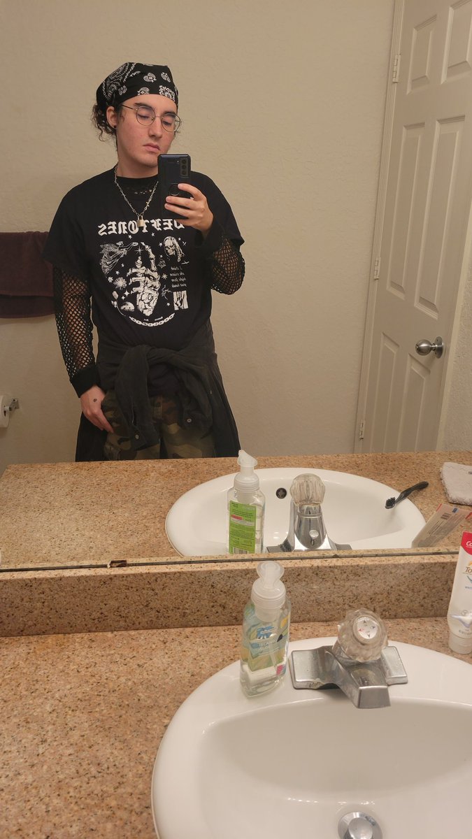 Satari 💀 tweet media