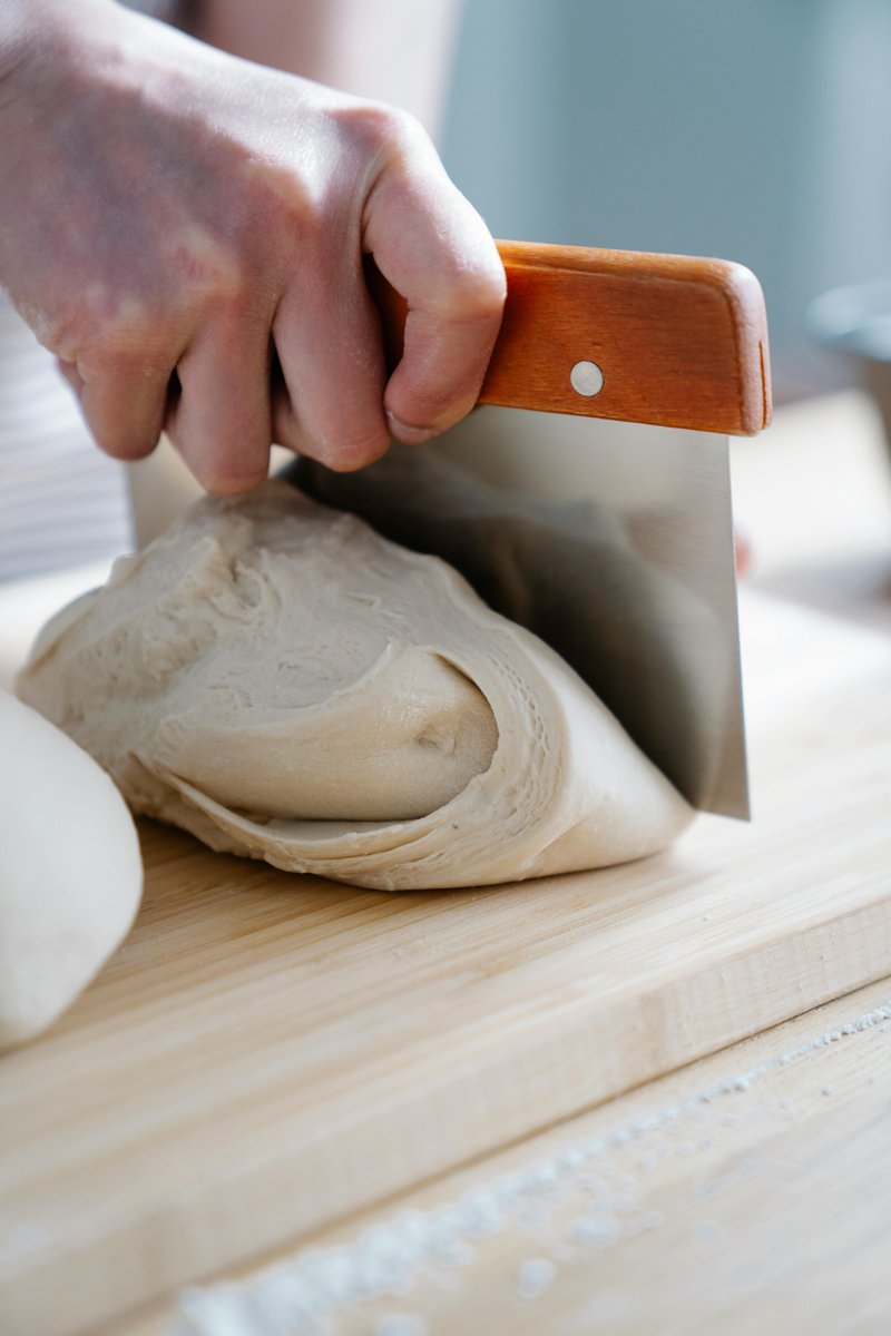 kitchenmaster92's tweet image. Slice through dough like a master with a trusty dough cutter.

#BakingTools #DoughCutter #KitchenEssentials #BakingMadeEasy #CulinaryTools #BakerLife #PastryPrep #DoughMaster #KitchenGadgets #BakingLove