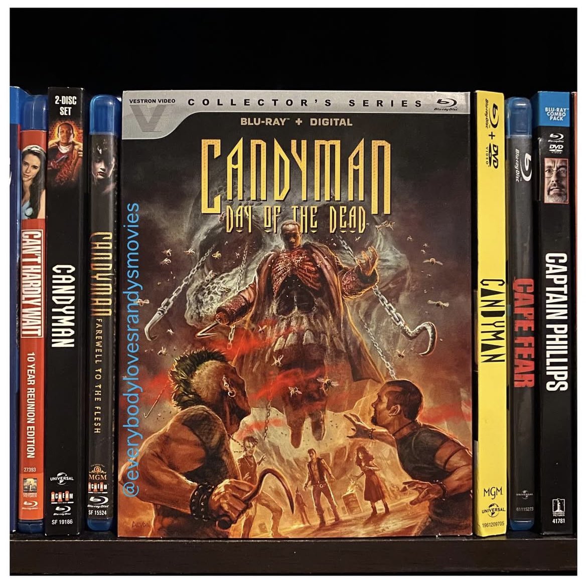 RandysMovies's tweet photo. Movie: #CandymanDayOfTheDead (1999)
Starring: #TonyTodd #DonnaDErrico #NickCorri #ErnieHudsonJr. #WadeWilliams #RobertOReilly #LombardoBoyar #LupeOntiveros #LillianHurst #AlexiaRobinson
Directed By: #TuriMeyer
#BluRay
#MovieNerd
#MovieCollector
#BluRayCollection
#MovieCollection
#MovieBuff
#Candyman
#PhysicalMedia
#FilmTwitter ๐