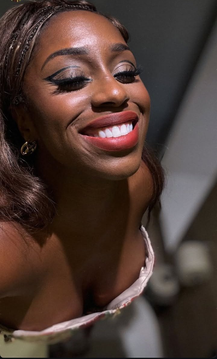 usos_cautionary's tweet image. BLACK BEAUTY 🖤✨