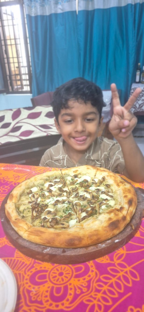 delianceindia's tweet image. 🍕 Great pizza starts with great flour.
Urban Elite’s Pizza Flour 00 + Dusting Flour = authentic dough, effortless handling &amp;amp; that perfect crisp bite.

Happiness on every face, one slice at a time. 😋

#UrbanElite #PizzaFlour00 #DustingFlour #CulinaryExcellence #PizzaProfessional