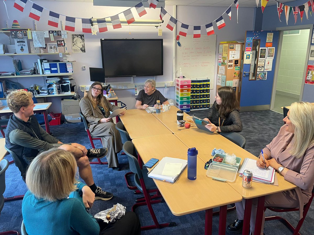 StAndrewsCLPL's tweet image. Great to see the commitment from our staff sharing practice and supporting one another through the prepare stage of our learning sprints 🙌 Collaboration and reflection in action! #alwayslearning #Teamwork #LearningSprints