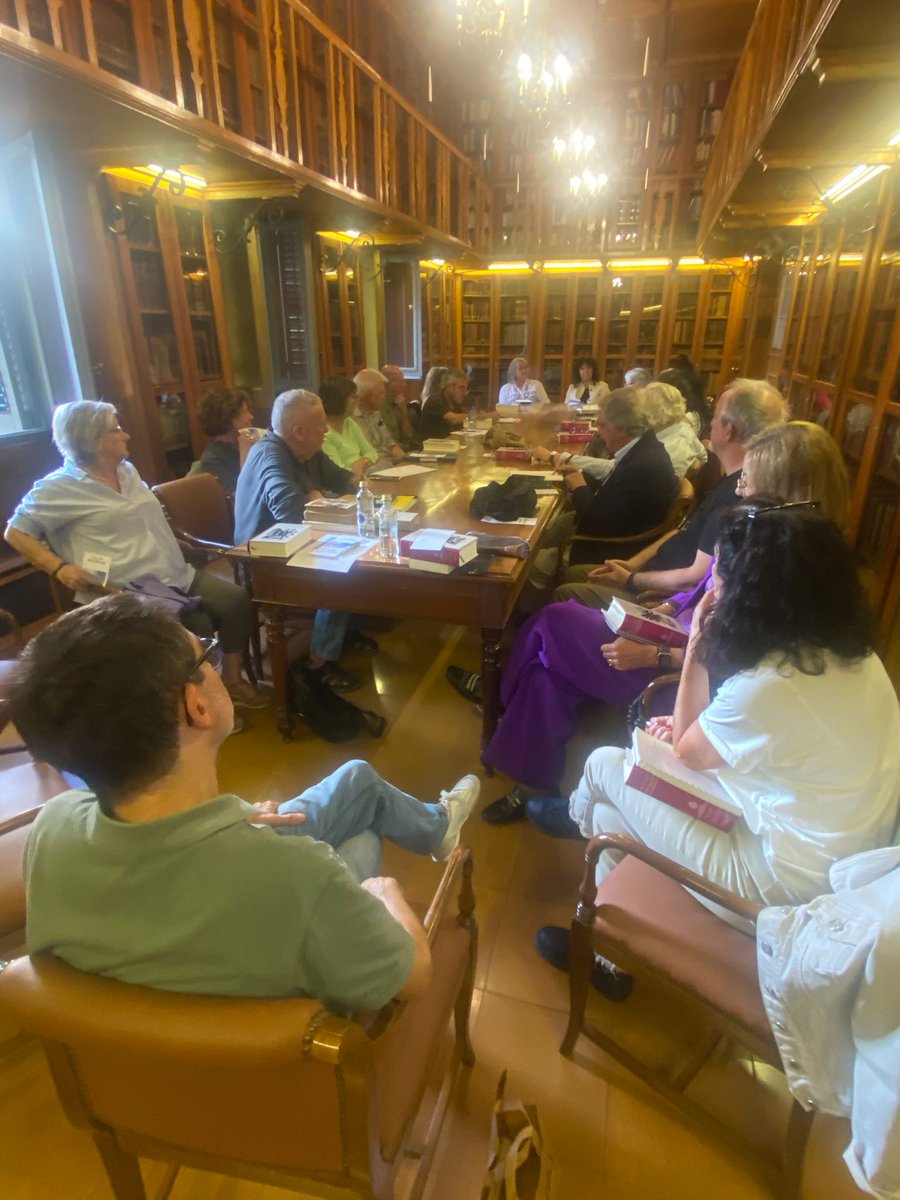 ICABarcelona's tweet photo. 📚 Amb bona acollida estrenem el Club de Lectura "El Quixot sense pressa", organitzat per la Biblioteca ICAB per explorar una de les grans obres de la literatura universal. 1a sessió: "Què esperem? Què hi podem trobar? Què busquem? Les tres lectures del Quixot". cc @Nollegiu https://t.co/RePaAF1gBi