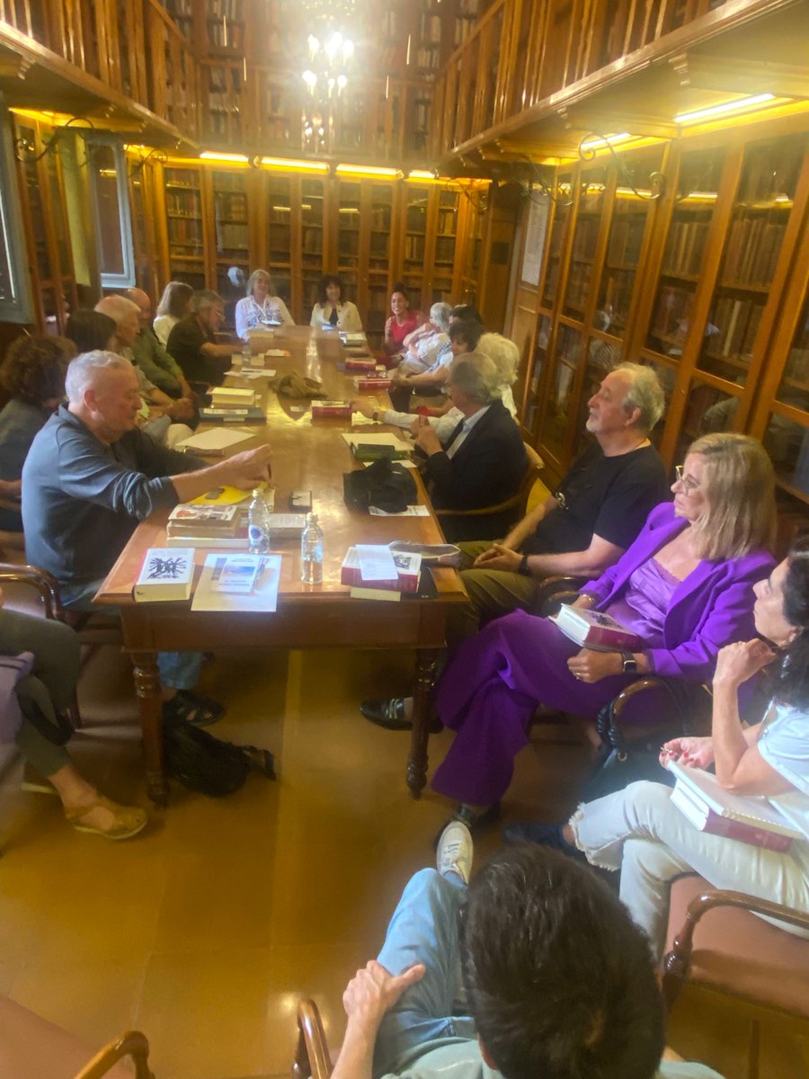 ICABarcelona's tweet photo. 📚 Amb bona acollida estrenem el Club de Lectura "El Quixot sense pressa", organitzat per la Biblioteca ICAB per explorar una de les grans obres de la literatura universal. 1a sessió: "Què esperem? Què hi podem trobar? Què busquem? Les tres lectures del Quixot". cc @Nollegiu https://t.co/RePaAF1gBi