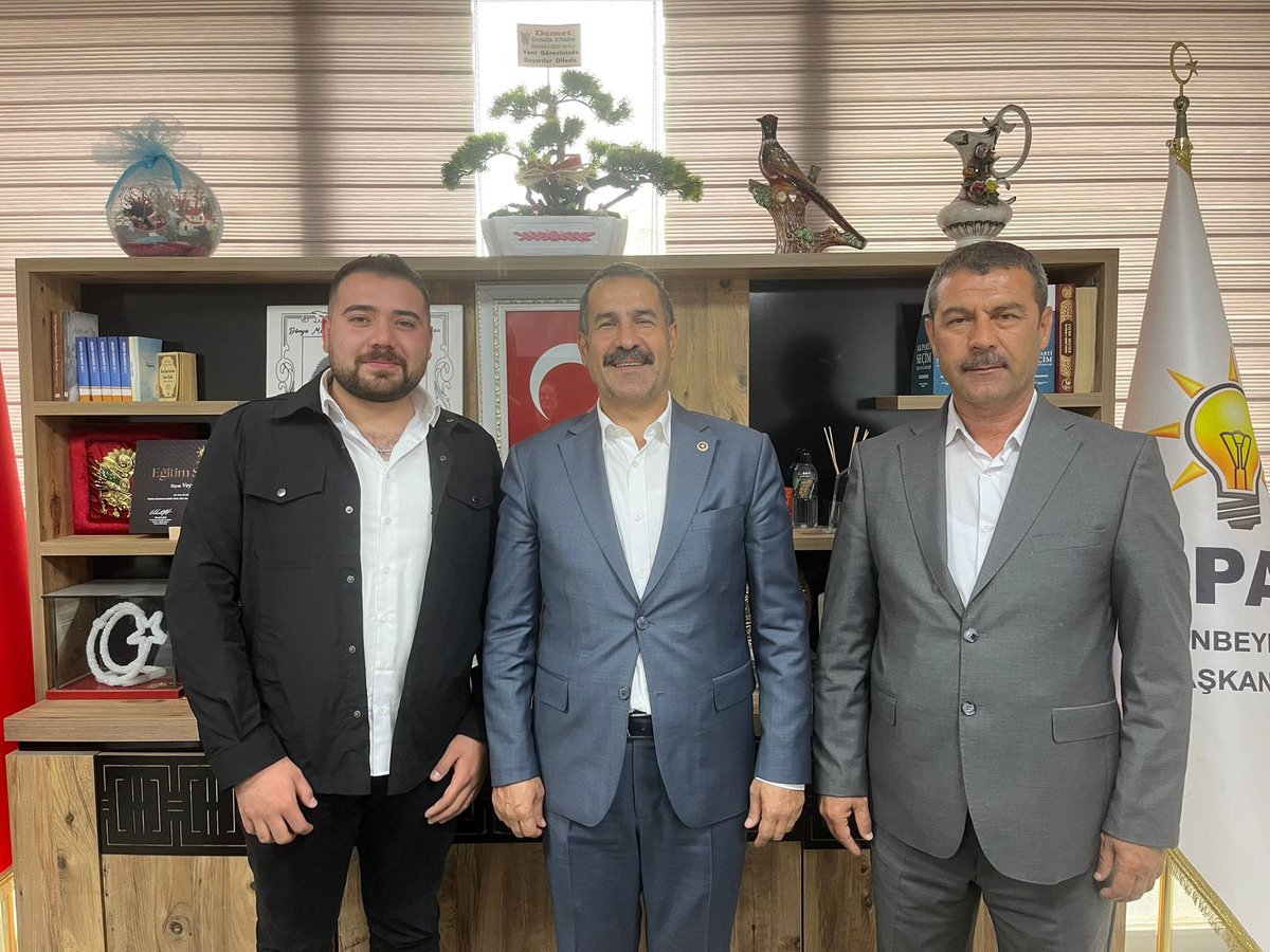 AK Parti Cihanbeyli İlçe Başkanımız Sayın Veysel Akbulut, meclis üyelerimiz ve teşkilatımızın kıymetli yöneticilerini ziyaret ettik. 

Misafirperverlikleri için çok teşekkür ediyor, çalışmalarında kolaylıklar diliyorum. 

#AKPARTİ #KONYA #CİHANBEYLİ