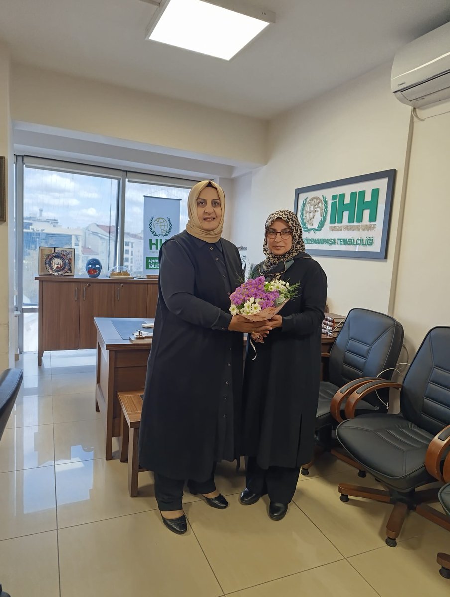 Yeşilay Gaziosmanpaşa Kadın Komisyonu Başkanı Nurten Kalın ve ekibi temsilciliğimizi ziyaret ettiler.İstişarede bulundular.Hayırlara vesile olsun.