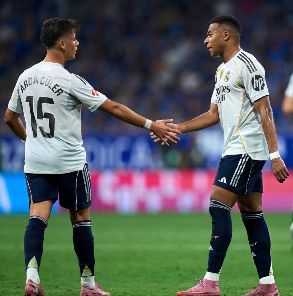 No Real Madrid fan should have less than 15K followers.

Drop your handles let’s follow each other. 🤍