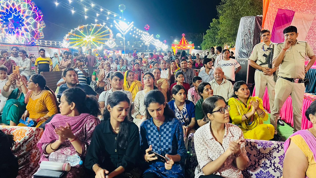 Manoj Tiwari (@manojtiwarimp) on Twitter photo 📍 घोंडा विधानसभा क्षेत्र
उत्तरपूर्वी दिल्ली के घोंडा विधानसभा स्थित MTNL ग्राउंड, यमुना विहार में आदर्श श्री रामलीला कमेटी द्वारा आयोजित भव्य रामलीला कार्यक्रम में सम्मिलित हुआ।
इस अवसर पर जिलाध्यक्ष <a href="/drukchaudhry/">Dr. U.K. Chaudhry</a> जी, विनोद जायस जी, <a href="/PuneetSharmaMCD/">Puneet Sharma ( मोदी का परिवार )</a> जी, मंडल अध्यक्ष बिपिन 📍 घोंडा विधानसभा क्षेत्र
उत्तरपूर्वी दिल्ली के घोंडा विधानसभा स्थित MTNL ग्राउंड, यमुना विहार में आदर्श श्री रामलीला कमेटी द्वारा आयोजित भव्य रामलीला कार्यक्रम में सम्मिलित हुआ।
इस अवसर पर जिलाध्यक्ष <a href="/drukchaudhry/">Dr. U.K. Chaudhry</a> जी, विनोद जायस जी, <a href="/PuneetSharmaMCD/">Puneet Sharma ( मोदी का परिवार )</a> जी, मंडल अध्यक्ष बिपिन