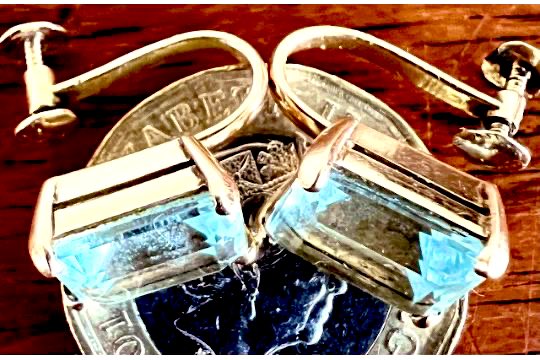 Lot 54 Ends on Tuesday 7th October at TheSaleroom.com/CatoCrane &amp; is Up to £160.00 .. Put you Bid in Now !!  <a href="/shrewsmorris/">Shrewsbury Morris Dancers</a> <a href="/chestertweetsuk/">#chestertweets</a> <a href="/AVergersView/">Chester Verger</a> <a href="/CheshireLive/">Cheshire Live</a> <a href="/heswallmagazine/">Heswall Magazine</a> <a href="/LivEchonews/">Liverpool Echo</a> <a href="/LivEchoEFC/">Everton FC News</a> <a href="/EvertonStadium/">Hill Dickinson Stadium</a> <a href="/EvertonWomen/">Everton Women</a> <a href="/GreatArtandDes1/">Great Art and Design UK</a> <a href="/Boodles/">Boodles</a> <a href="/McrFinest/">Manchester’s Finest</a> #Gold