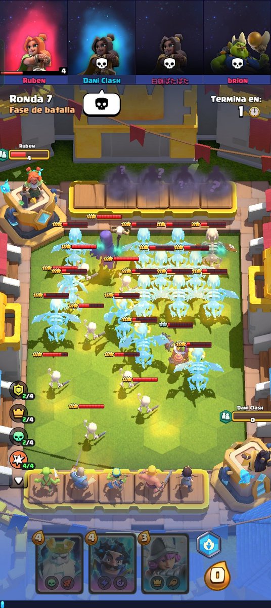 Yo queriendo pushear en Merge Tactics.
Lo que me hacen los rivales:
💀💀😂😂