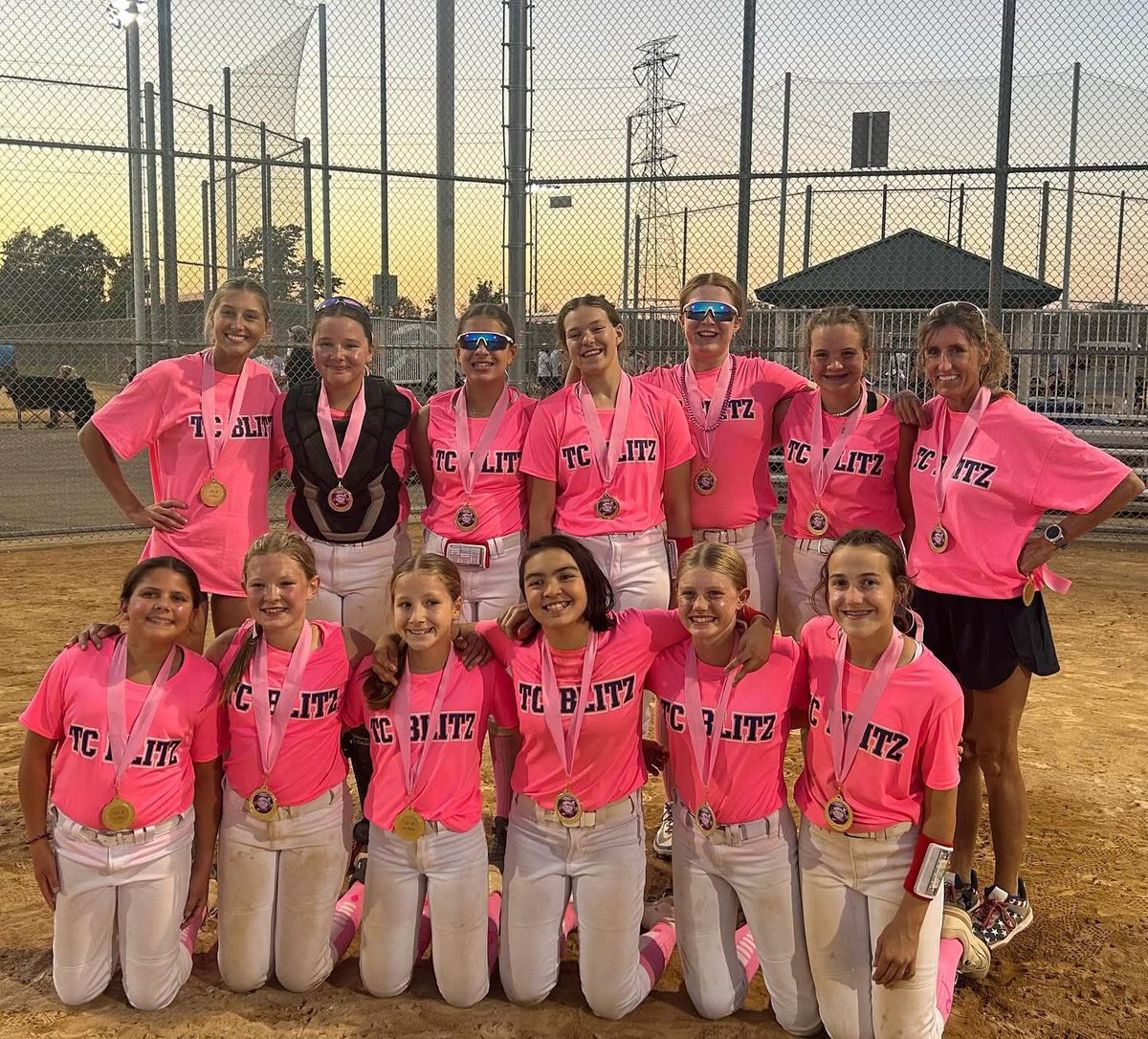 12u Doran goes 3-0 today at the S&amp;C Pinkout tourney today!! Way to go, girls!! #rollblitz