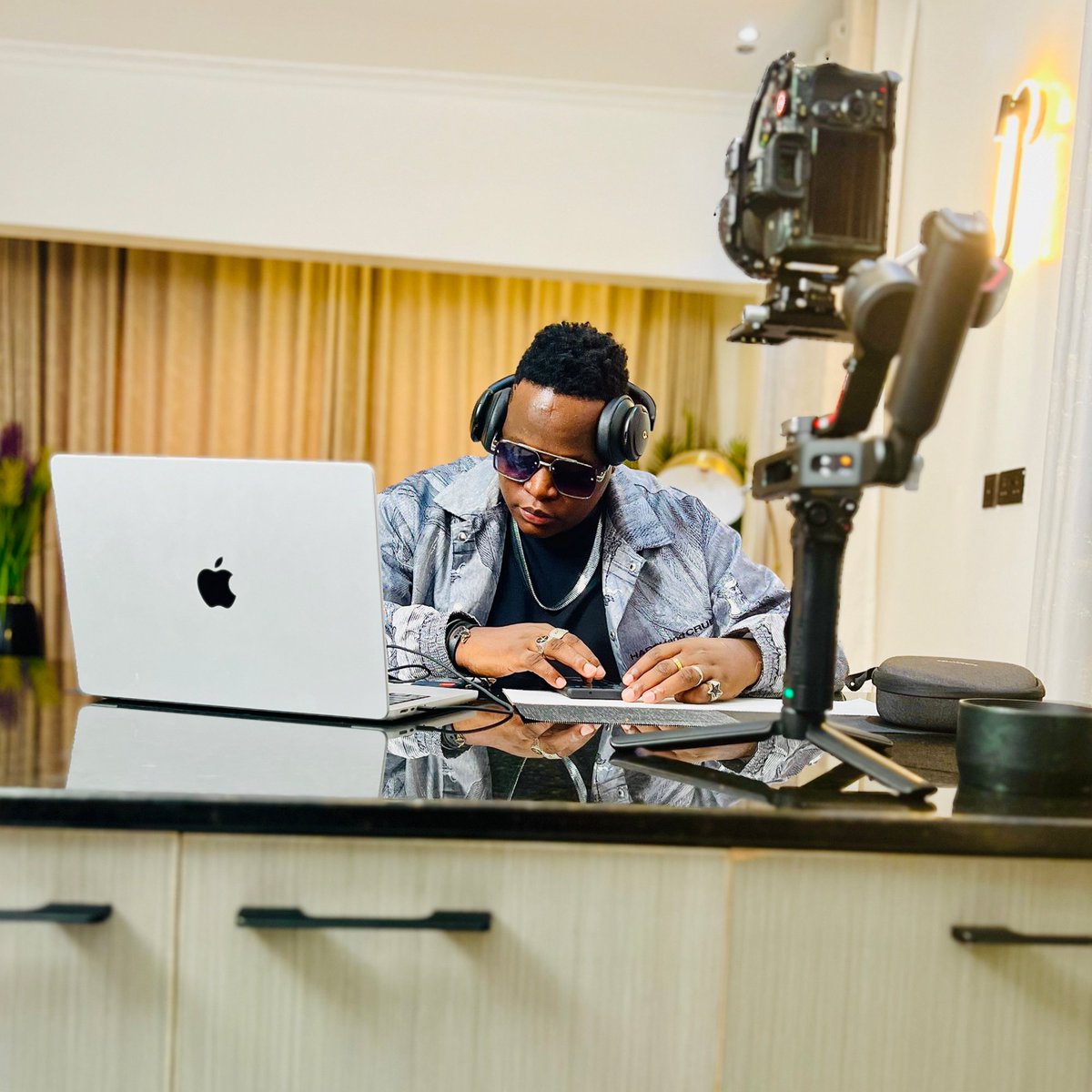 P . OR . N  #SheSayRMX youtube.com/watch?v=10R6ge… x <a href="/AromaMusic_/">#Aromamusicug📌</a>