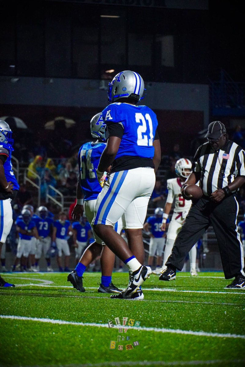 Midseason Highlights, College coaches go check em out ! 👉🏽 hudl.com/v/2SrRWW

<a href="/CKey74/">Colby Key</a> <a href="/CNap87/">Chris Napier 🏴‍☠️</a> <a href="/Bo19Bo19/">Bo Bowers</a> <a href="/AirportEaglesFB/">Airport High School Football</a> 
 <a href="/pantherlinemen/">Adrian Valenzuela</a> <a href="/jakebotticello/">Jake B</a> @Coachlanceo #LRNrecruit  #LRNRECRUITING #LANCEOSRECRUITINGNETWORK <a href="/RussKieselhorst/">Russ Kieselhorst</a> <a href="/CoastalFootball/">Coastal Football</a> <a href="/CoachSewellNCCU/">Michael Sewell Jr 🏁</a>