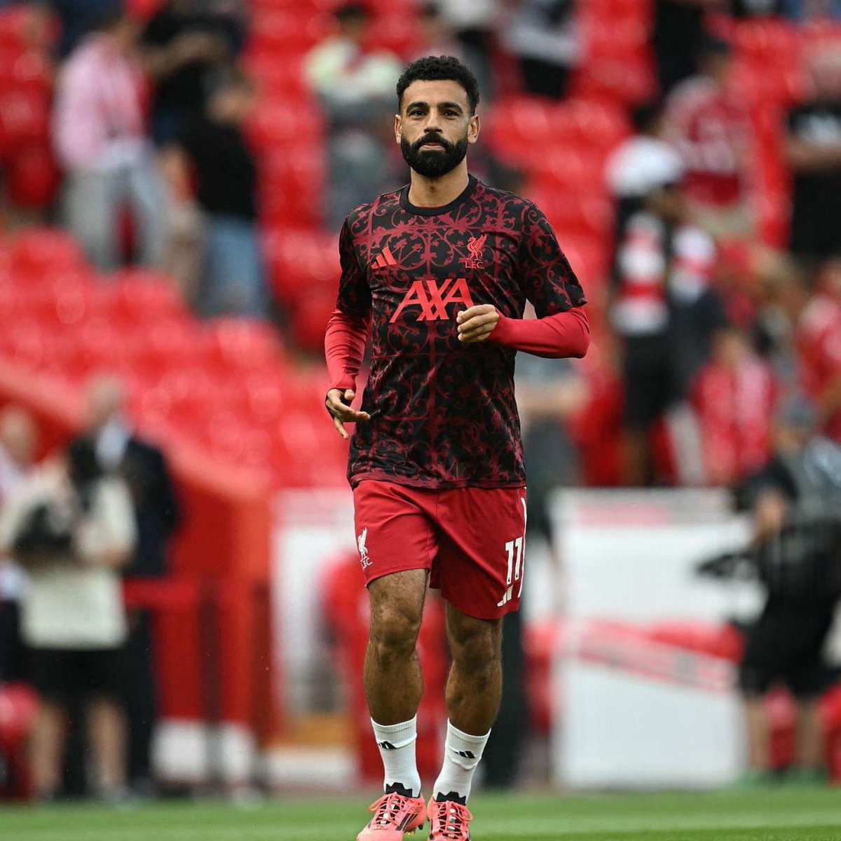 sportskafa's tweet photo. Mohamed Salah, Şampiyonlar Ligi’nde en son 2022’de Rangers maçında yedek kaldı. Sonradan oyuna girdiği bu karşılaşmada 6 dakikada hat-trick yaptı. (The Athletic) https://t.co/mYAYrB6QAS