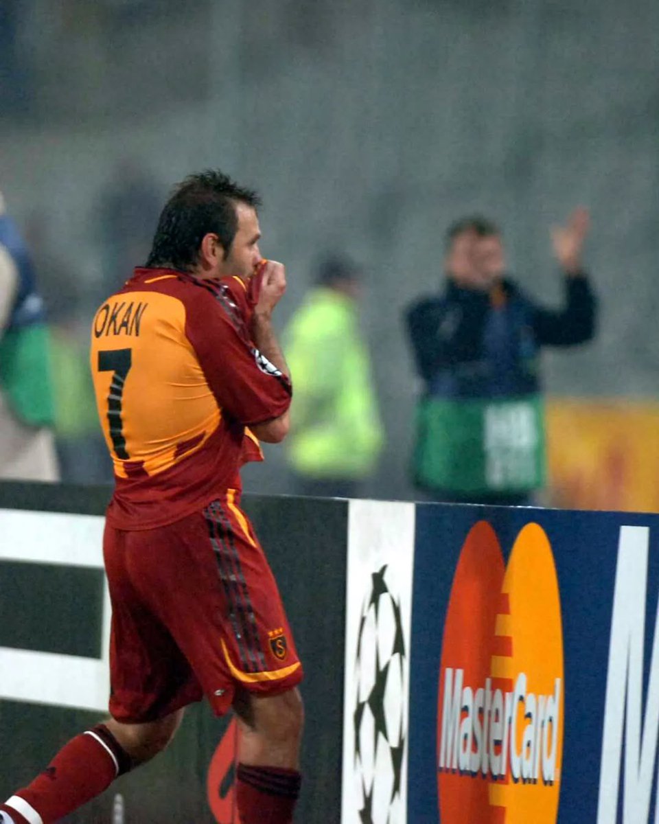 Yürüyeceksin millet yürüyecek arkandan