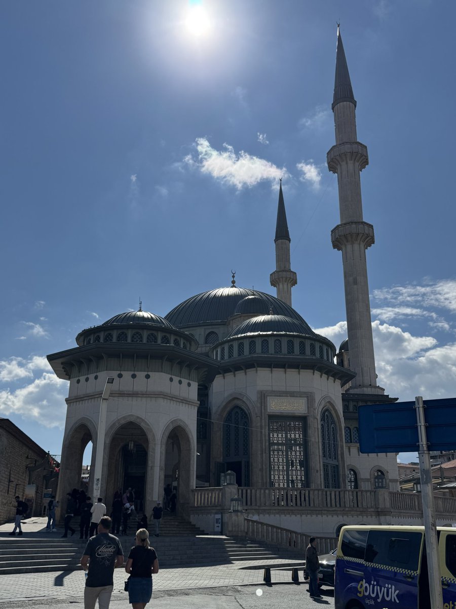 suusan4845's tweet photo. タクシムのモスク🕌

Taksim Mosque

新しく綺麗なモスクです✨ https://t.co/12dQZKbjPI