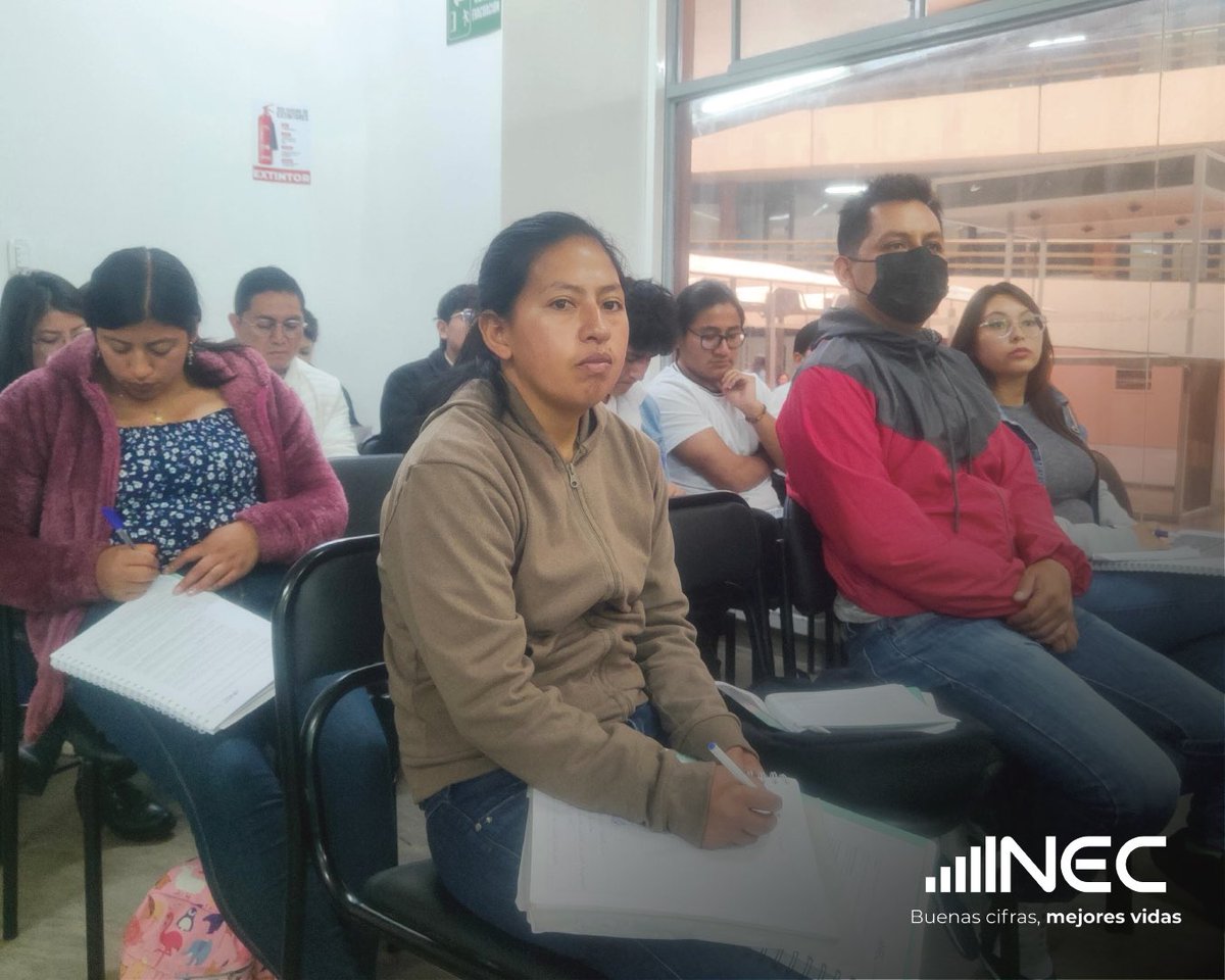 Ecuadorencifras's tweet photo. 📍Ambato | Coordinación Zonal 3
🌱📊 Seguimos trabajando en la selección y capacitación del personal de campo para la Encuesta de Superficie y Producción Agropecuaria Continua #ESPAC, para garantizar una recolección de datos de calidad sobre el sector agrícola y pecuario de Ecuador, lo que permitirá generar información oportuna y necesaria para el diseño de políticas públicas y la toma de decisiones basadas en evidencia, que contribuyen al desarrollo del país.
#BuenasCifras #MejoresVidas
