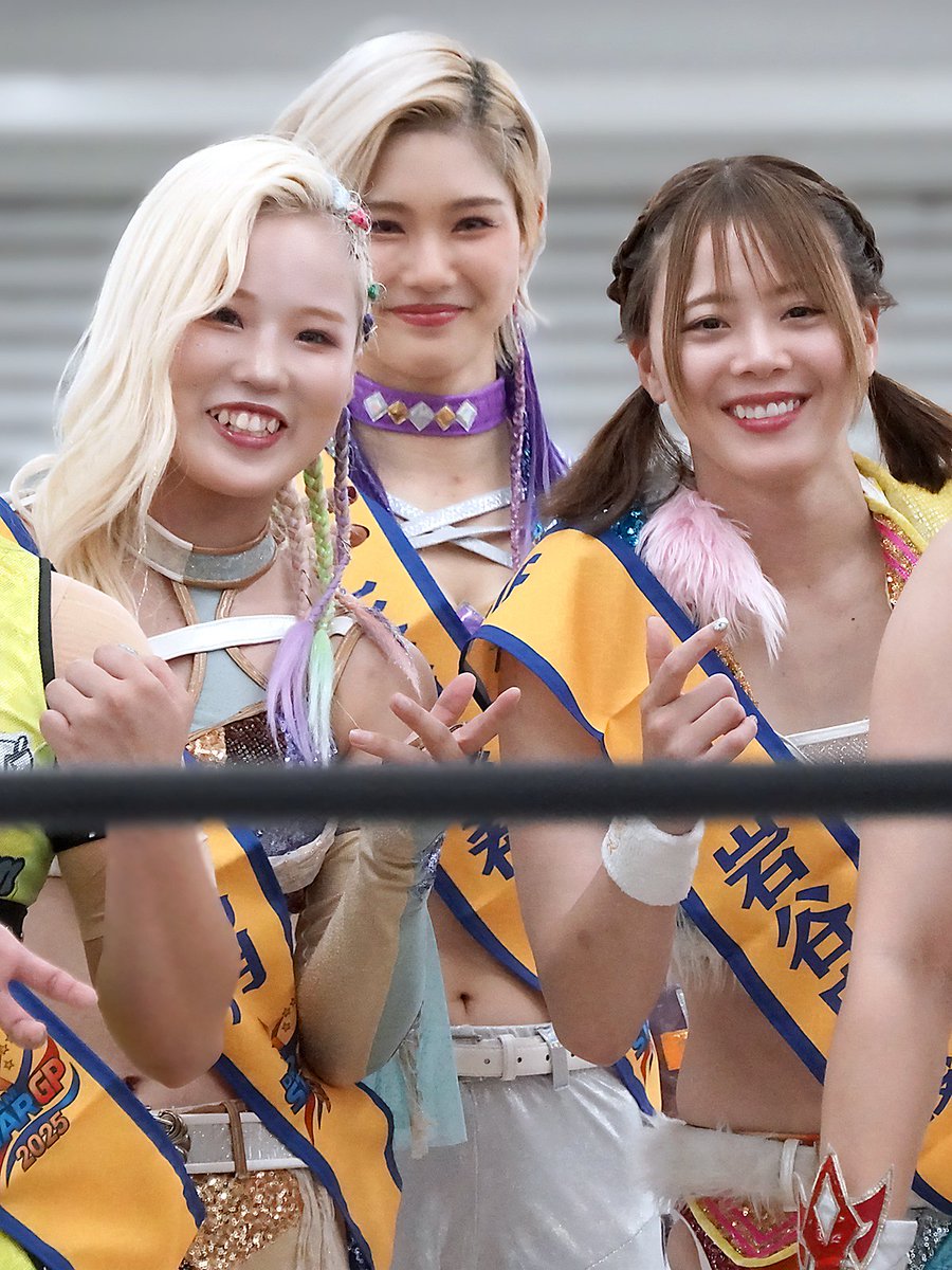 1222Dragonmoon's tweet photo. 8.3 #pw_mg 広島産業会館🌼
今年度のDREAM＊STAR入場式で嬉しかったサプライズは、大好きなマリーゴールドの中でも僕が特に応援している #岩谷麻優 選手、#ビクトリア弓月 選手、#天麗皇希 選手がちょうど隣り合う立ち位置だったこと。推し3人が一枚の写真に収まる構図は眼福に尽きました😍

#DSGP✴️ https://t.co/T1mgyVmoiP