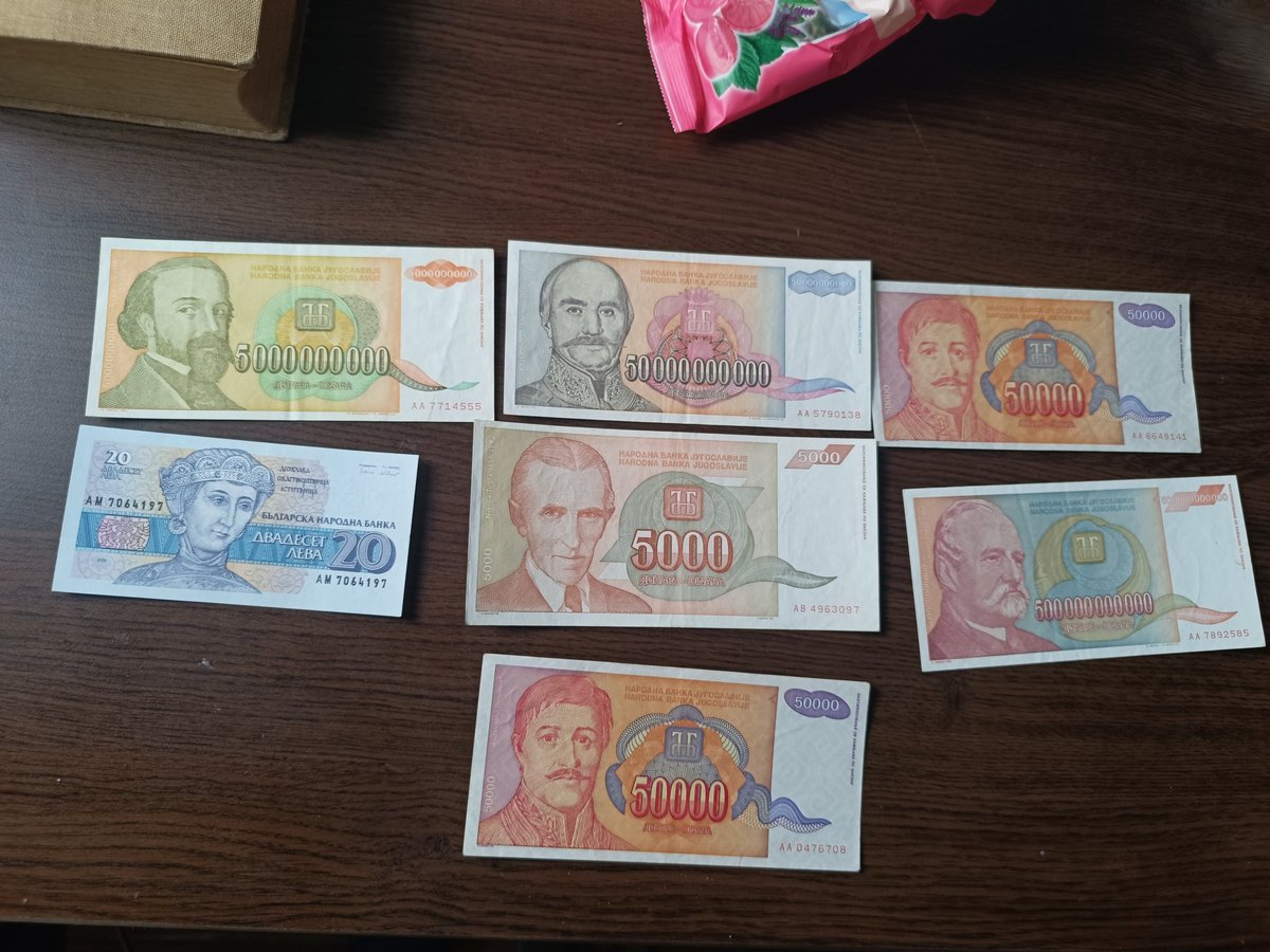 Vran the Doomer🔆🦇 tweet media