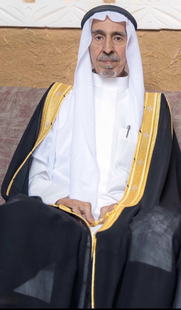 ksavip_11's tweet photo. انا لله وانا اليه راجعون 

انتقل لرحمة الله الشيخ 
#عبدالله_محمد_الضحيان 
ابوعلي 
 #الضحيان

صديق للجميع ابتسامته لا تفارق وجهه 

اسئل الله ان يتغمده برحمته 
والصلاة عليه غداً الاربعاء بجامع محمد بن عبدالوهاب عصراً 
#بريده 
تعازينا الحارة لابنائة وبناته وكافة اسرة الضحيان https://t.co/bqDoiQvLGM