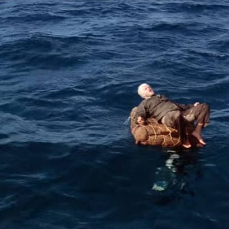 آهای حرومزاده‌ها، من هنوز زنده‌ام.