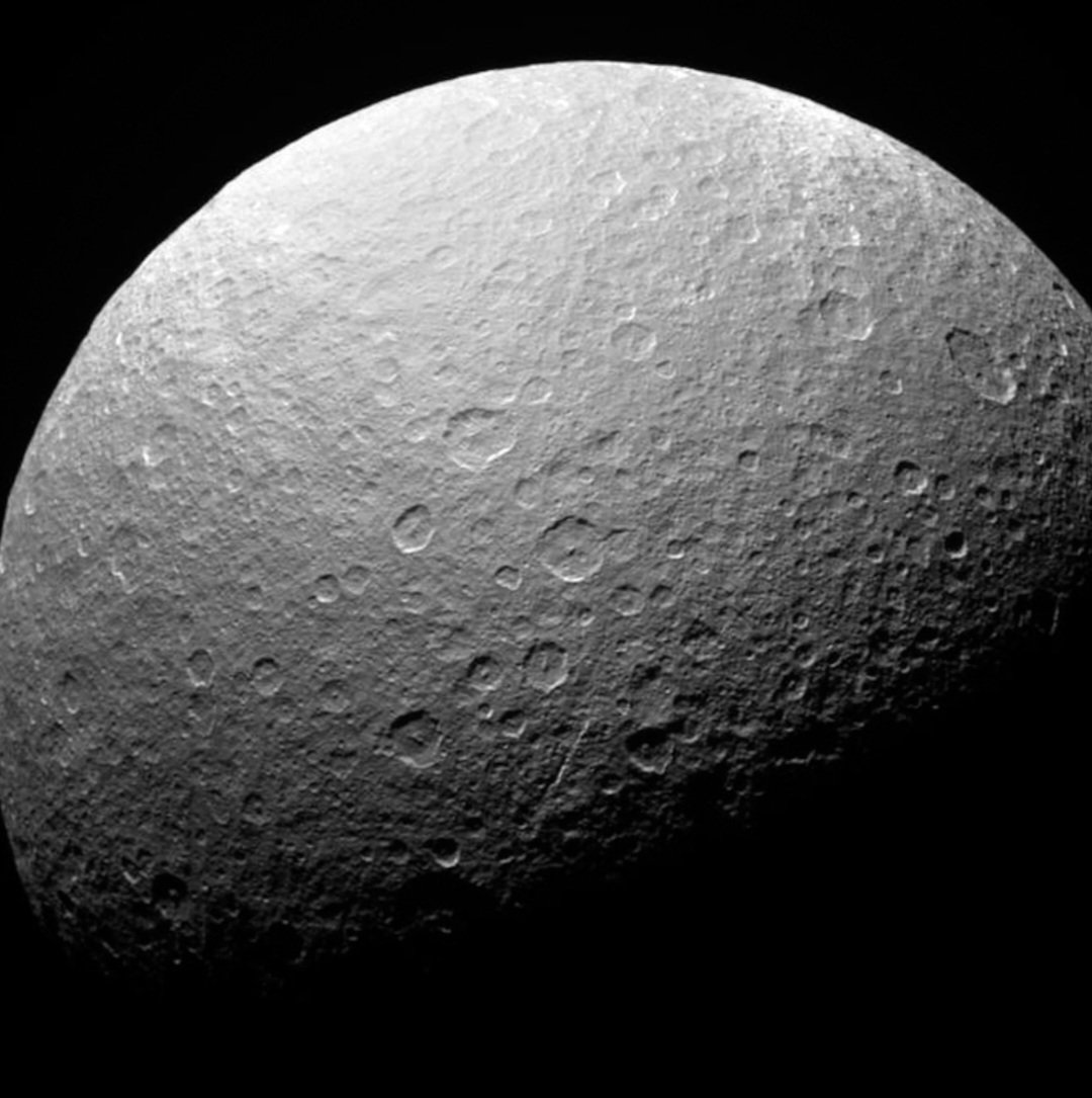 Lunagasmpart2's tweet photo. MOON OF THE DAY (//and my favorite moon)
RHEA!!! https://t.co/TEJ48i7Y5t