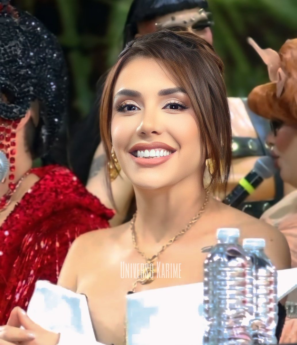 Ni Karime, ni Carlos Rivera, ni nadie debería tener miedo de expresar su opinión, la cual jamás pretende hacer daño. Pareciera que hoy es un acto de valentía y rebeldía, más que un derecho.

Los trollos y bots se escudan en perfiles de redes para tirar hate porque jamás lo harán