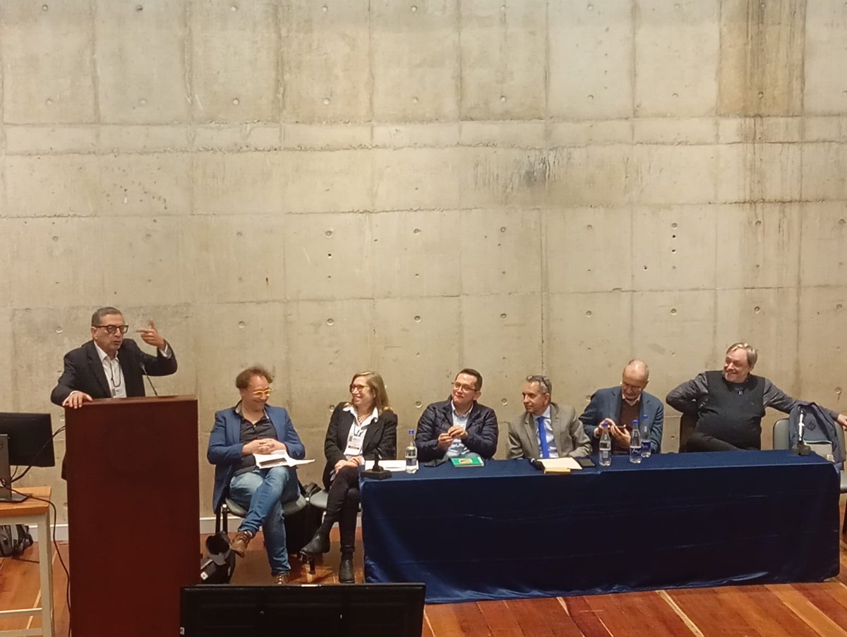 CHI_UNQ's tweet photo. Compartimos algunos grandes momentos en el VII Congreso de Historia Intelectual que se realizó la semana pasada en Bogotá, Colombia
#CHIAL #HistoriaIntelectual https://t.co/m9qyRTldFB