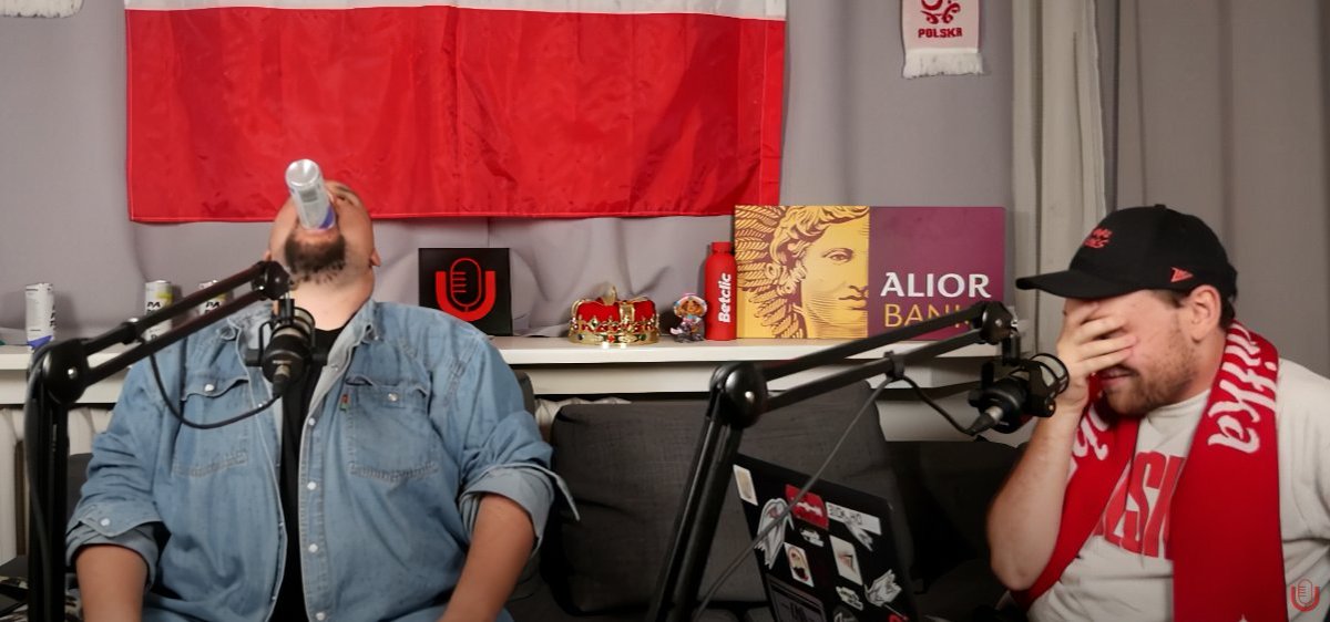 Absolutne kino 
<a href="/DejfDawid/">dejf</a> <a href="/Silv4nn/">Mikołaj Silv4n Sinacki</a>