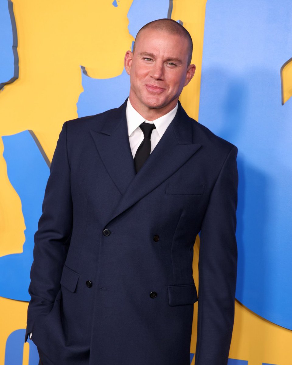 From the rooftop to the black carpet, the cast and director of #ROOFMAN dazzled at last night’s LA Premiere.