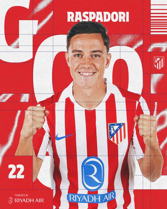 Giacomo Raspadori wearing a red and white striped Atlético Madrid jersey with the number 22. He is posing with fists raised, smiling. The jersey features the Riyadh Air logo. Text overlays include "RASPADORI" and the number 22.