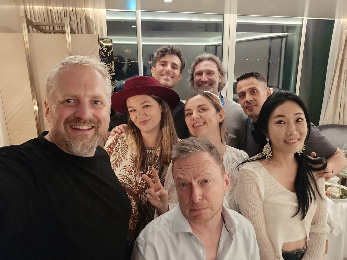 Made it to Singapore. Super busy week starts with meeting our Prime Minister H.E. Justin Sun at TOKEN2049. Than I speak at Network State conference ns.com and maybe I will stay for Formula 1 before heading to Horasis in Brazil. Good to have my team with me