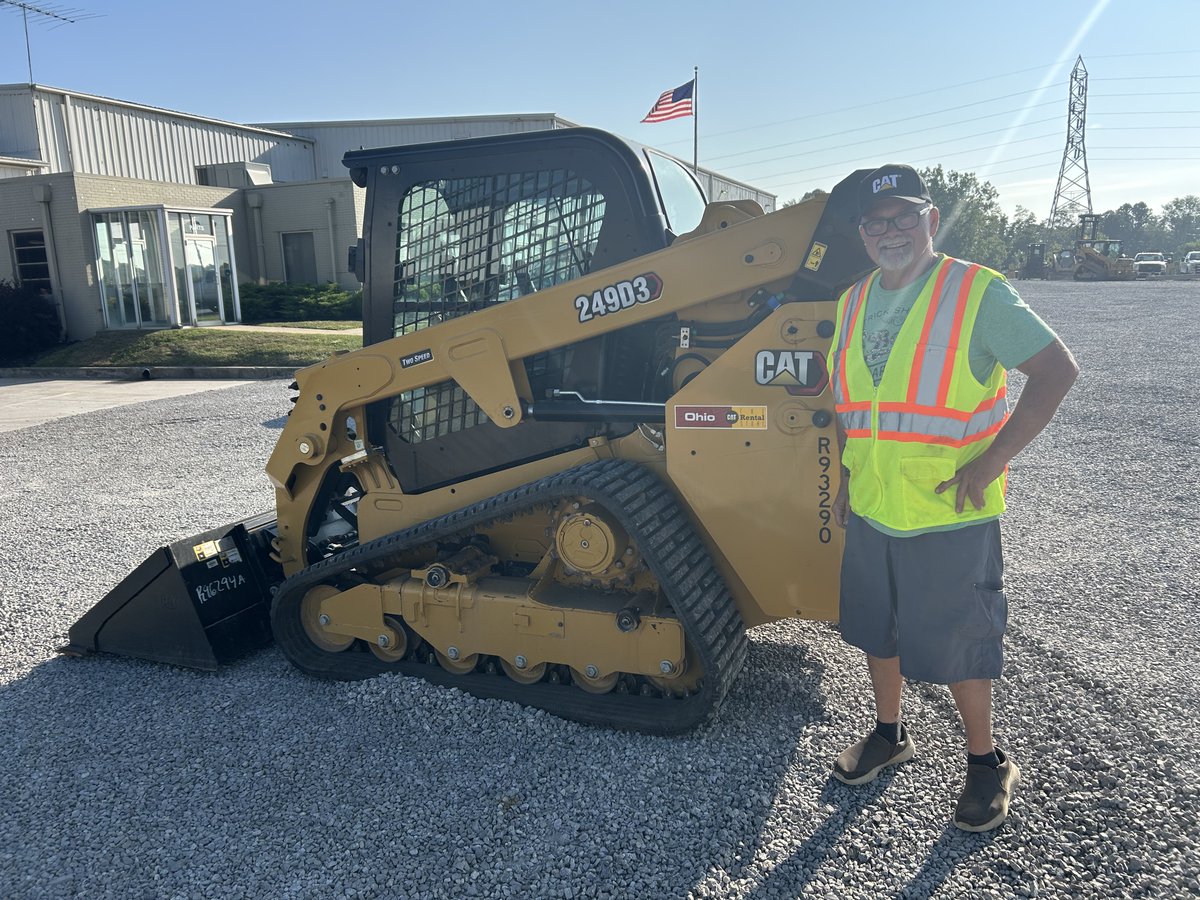 Celebrating William Casey as he takes home his very first Cat machine! We're thrilled to be part of his journey as a true Cat enthusiast. 🚜👏