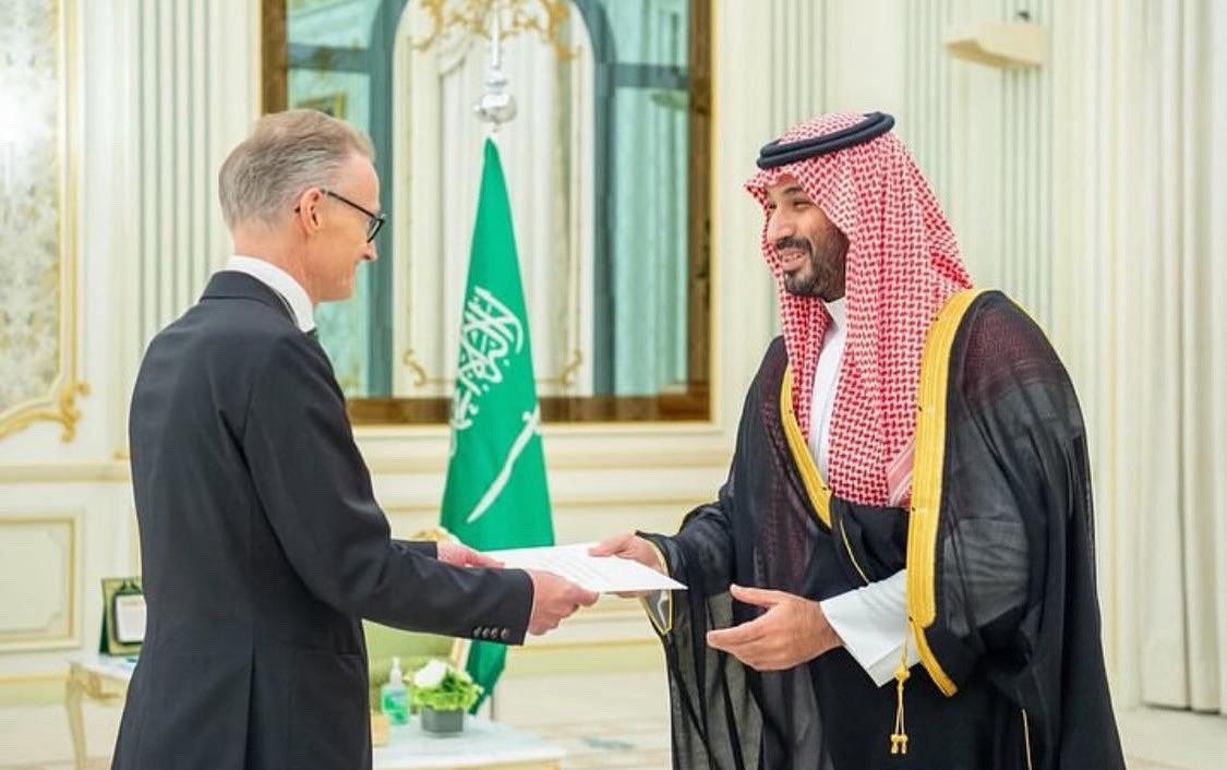 A special day for our mission! Our Ambassador had the honor of presenting his Letters of Credence to HRH Prince Mohammed bin Salman, the Crown Prince. This moment is not only a formal step, it reaffirms our commitment to further strengthening our long-standing relations 🇩🇪🤝🇸🇦