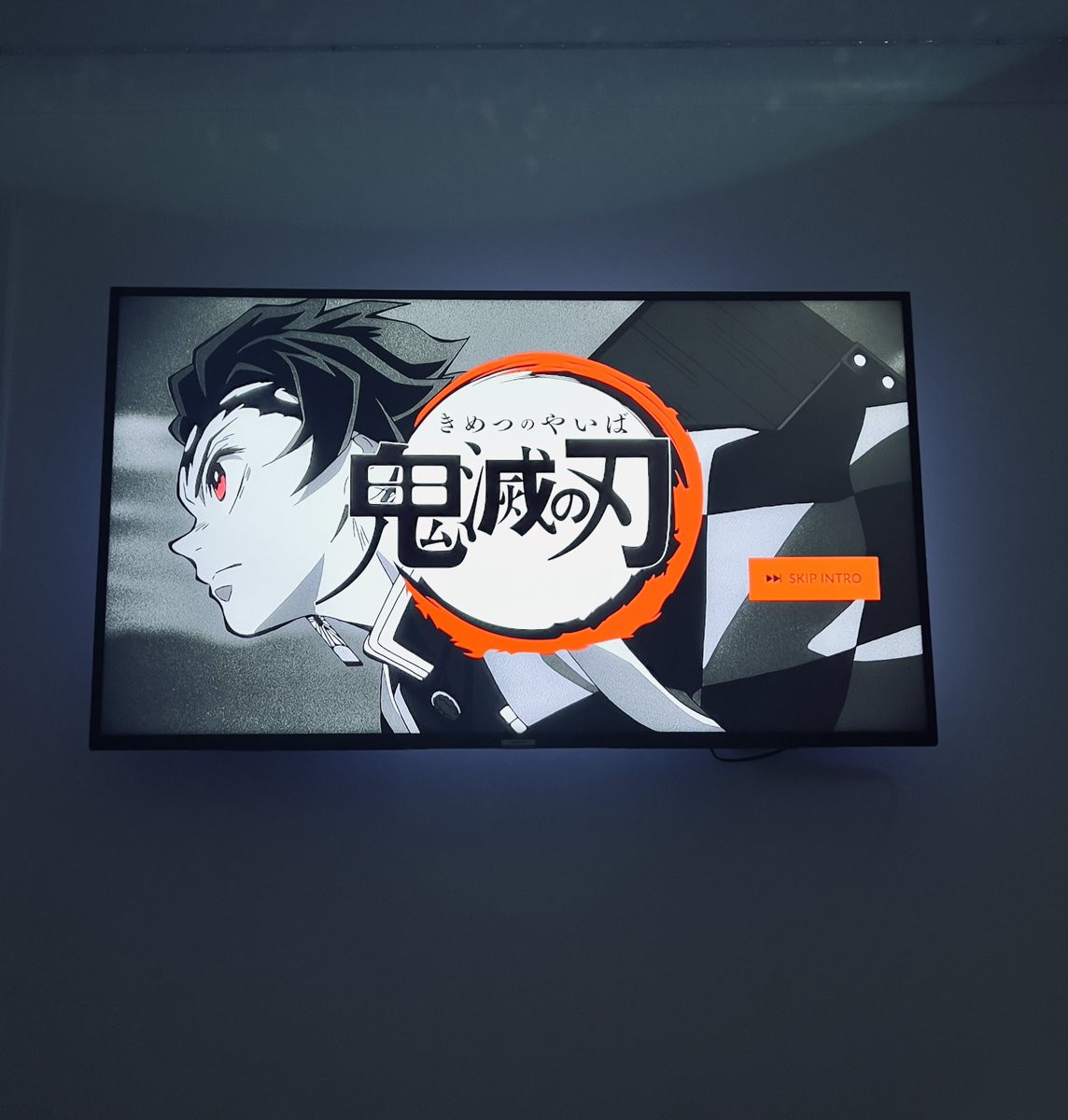 Adam Kuro tweet media