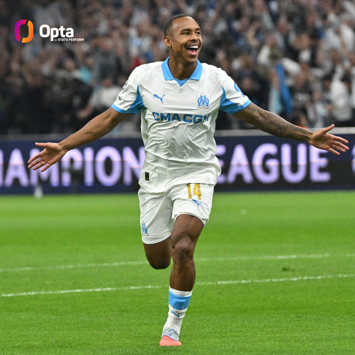 6 - Igor Paixão has scored six goals against Ajax, more than against any other side. Favourites.