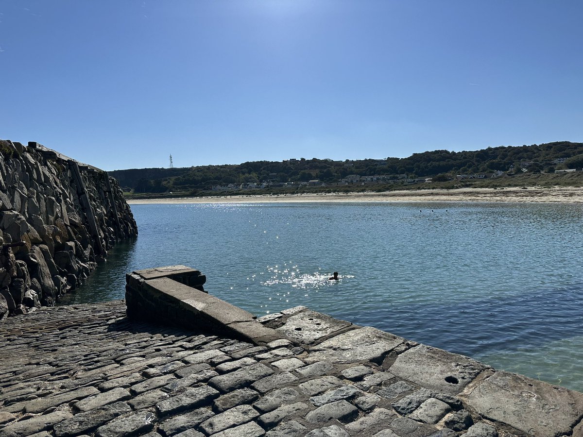 gnsymutterings's tweet image. #Alderney my only trip to our northern Baliwick island today swim at Braye Beach before lunch at the Georgian House