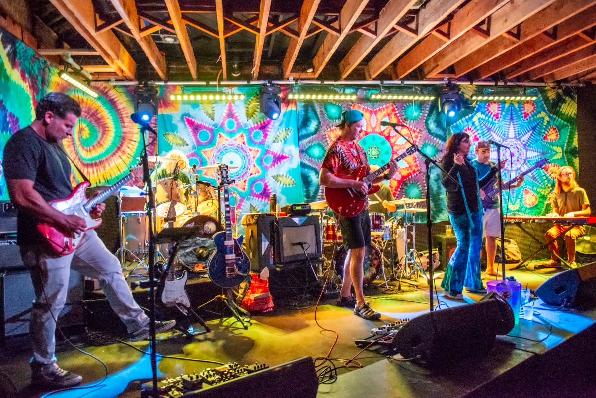 EasyWindSoCal's tweet image. Easy Wind Live at WinstonsOB this Saturday - mailchi.mp/d1d2734a0d18/h…