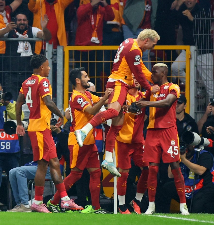 💛❤️ Gol sonrası takımımızın sevinci.