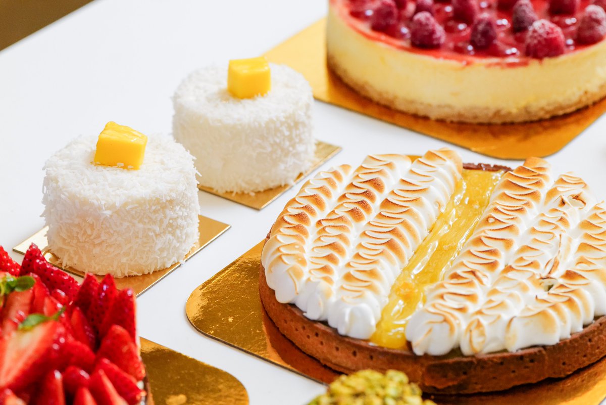 7x7's tweet image. @EmbarcaderoCtr has lots of new spots to shop, eat, and move. Have a nosh at Boho Petite and Burger Littles, flow through a Puppies &amp;amp; Yoga class, or get sculpted at Elevate Pilates. Your new favorite is waiting. embarcaderocenter.com/shops/
#EmbarcaderoCenter #NewShops #sponsored