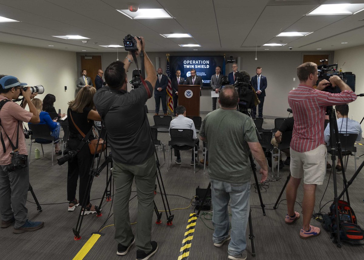 USCISJoe's tweet image. USCIS is declaring an all-out war on immigration fraud, starting with Operation Twin Shield. Thanks to the hard work of @USCIS, @ICEgov, and @FBI, we've investigated 1200+ immigration cases flagged for fraud. ⬇️