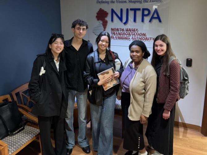 🎉Member Spotlight: Thanks to a grant from <a href="/NJTPA/">NJTPA</a>, <a href="/NJIT/">NJIT</a> students completed an innovative Independent Planning Studio in preparation for the upcoming World Cup final in New Jersey! Read More: lnkd.in/eXyrTWW8

#RegionsLead