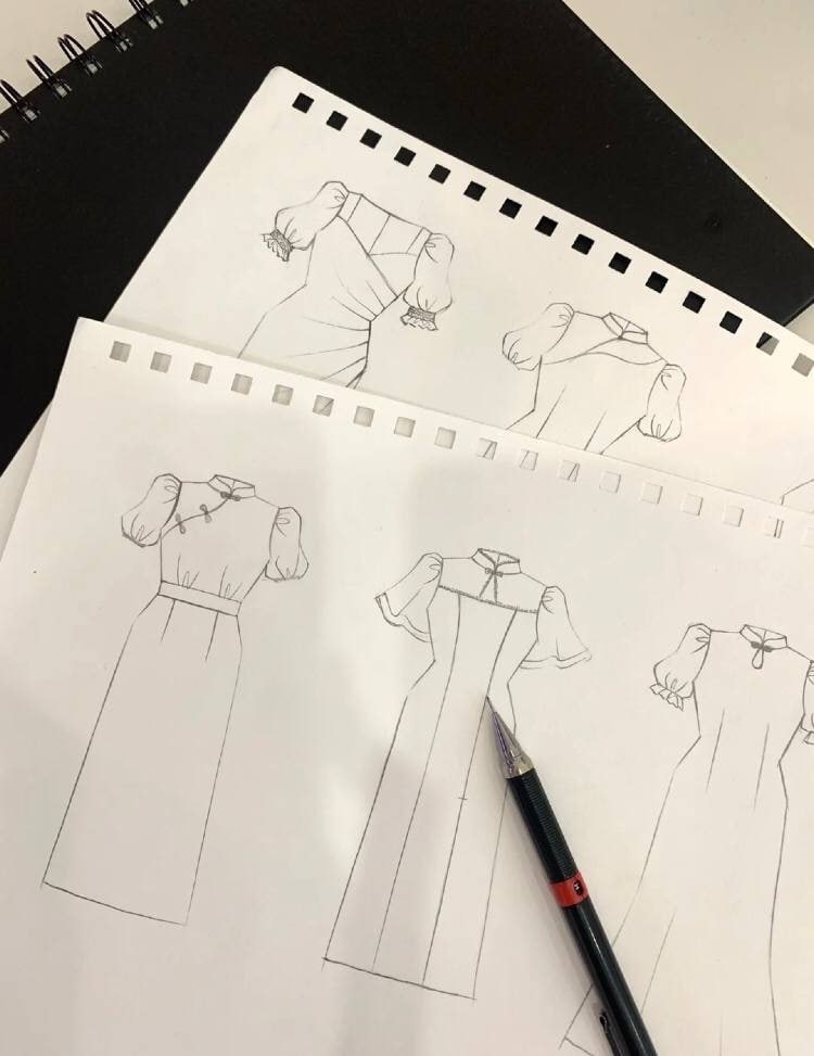 Delgerzul0362's tweet image. Mapping out the silhouette and details. This is the technical starting point for a new piece in my collection.
#TechnicalDrawing #FashionSketch #DressDesign #DesignerLife