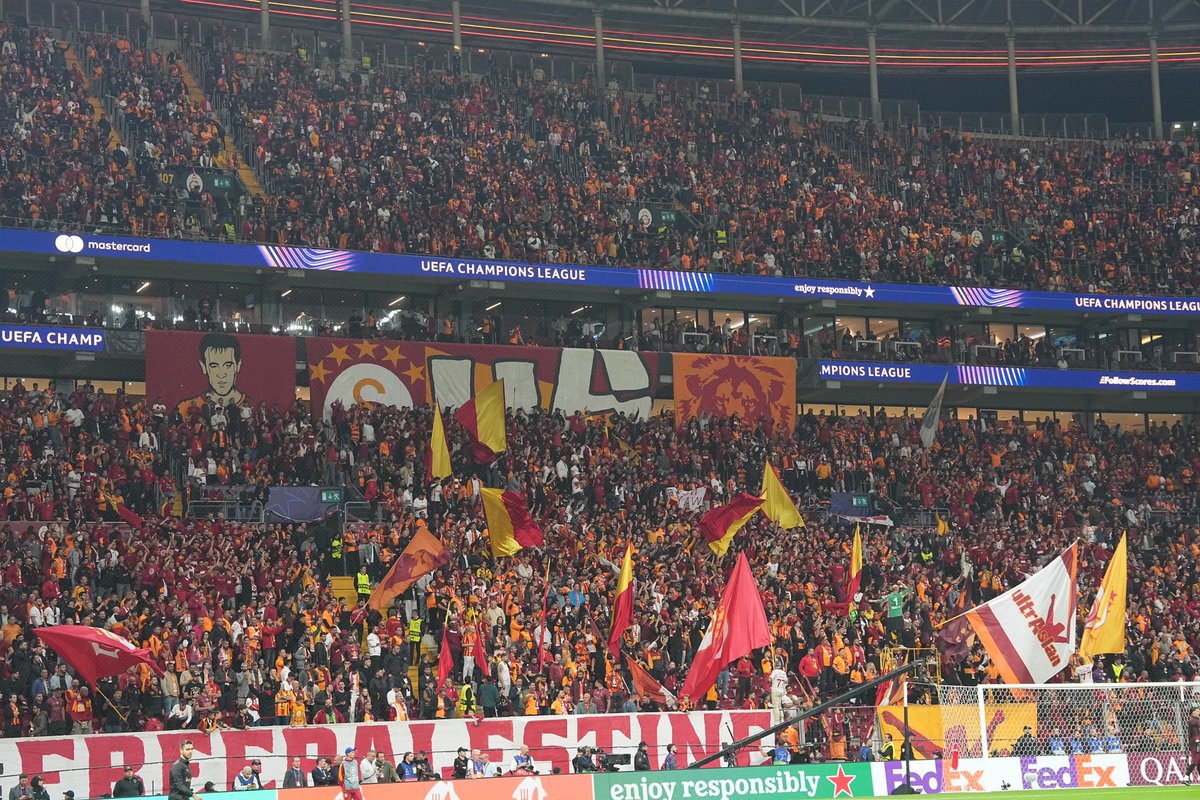 177mhdbtl's tweet photo. Teşekkürler Galatasaray 💛❤️ Filistin'i  Unutmadınız 👏👏👏

Başarılar Galatasaray 🦁

⚽️ 16' Osimhen (P) 💛❤️

 Galatasaray - Liverpool Victor Osimhen TRT Spor https://t.co/66MYQAnRty