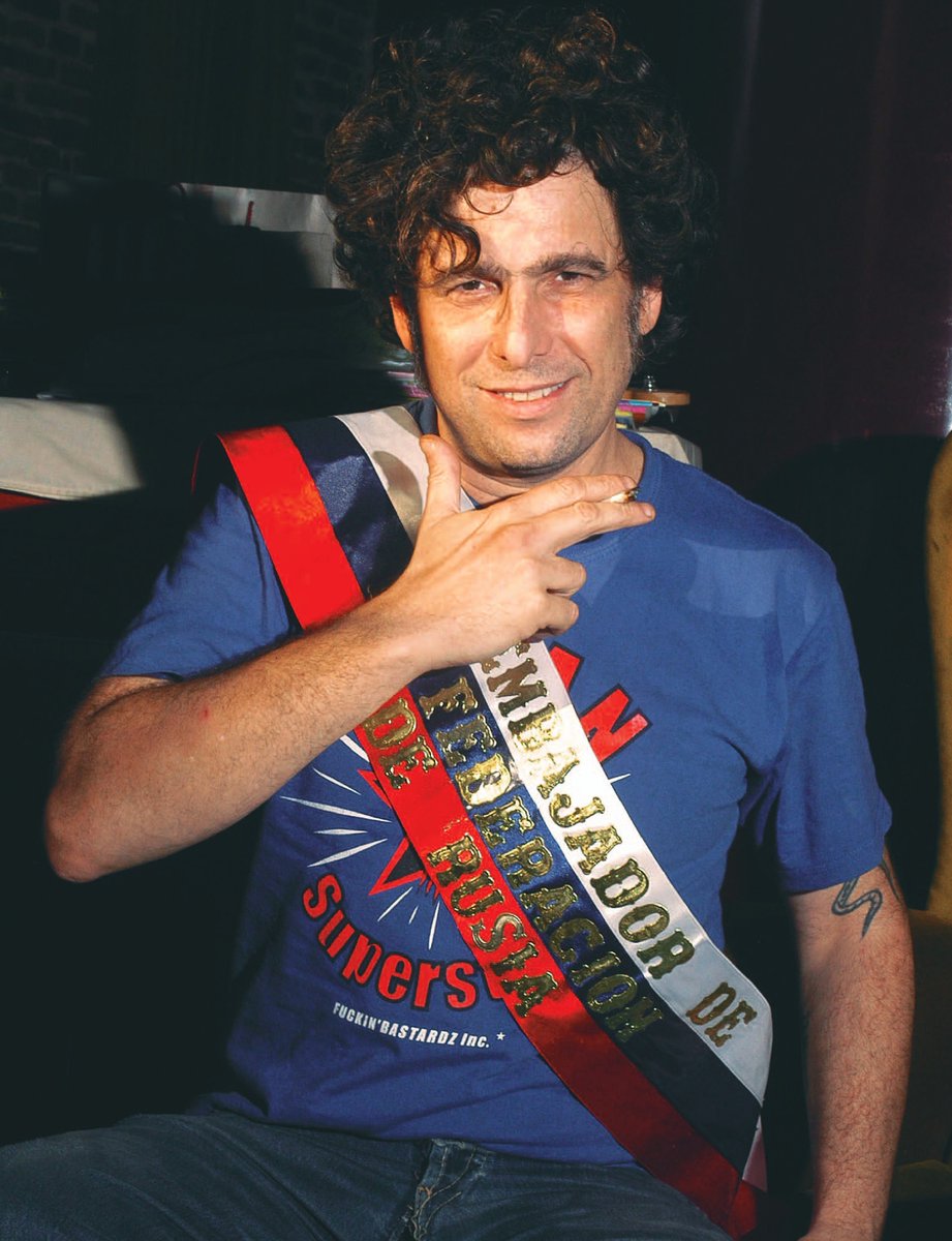 "El Cantante", elegido como disco nacional del 2004 según el suplemento NO de Página 12.

📸: Jorge Larrosa.