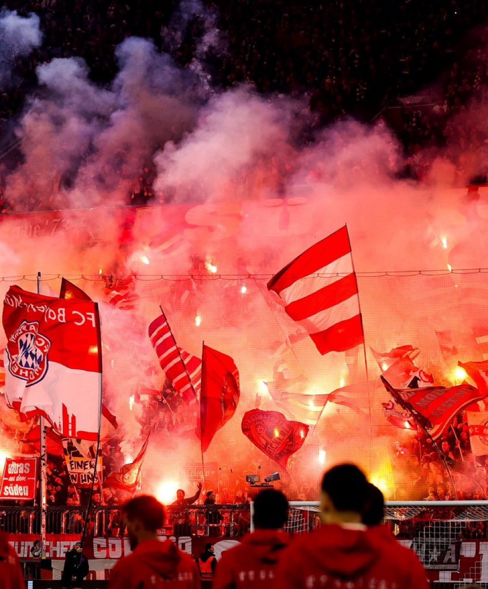 fcbmike1900's tweet photo. @FCBayern Haaaaryyyy Kaaaane tankt sich durch den 16er und die Abwehr von #Pafos #PAFFCB #Doppelpack für @HKane
#WeiterImmerWeiter⚽️🔥🔥🍀🍀⭐️⭐️⭐️⭐️⭐️🍀🔥🔥
4:0 Gerne weiter, die #uefachampionsleague
#Tabelle will gefüttert werden! https://t.co/Wph4wnkT9C